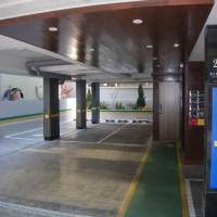 주차장 바닥공…