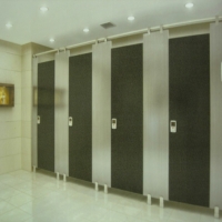 화장실 칸막이…